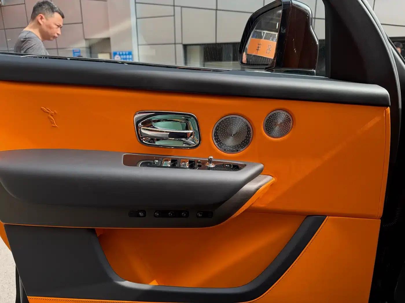 2024 Cullinan, four-seater version — миниатюра 9