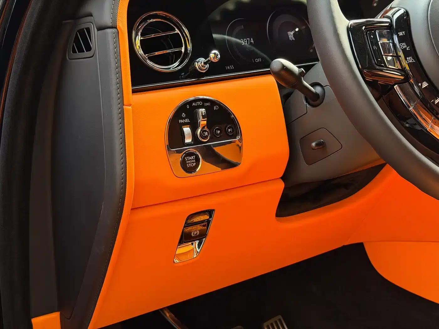2024 Cullinan, four-seater version — миниатюра 10