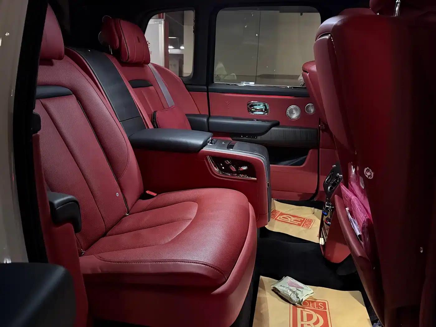 2018 Cullinan, four-seater version — миниатюра 9