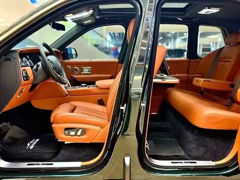2018 Cullinan 5-seater — миниатюра 5