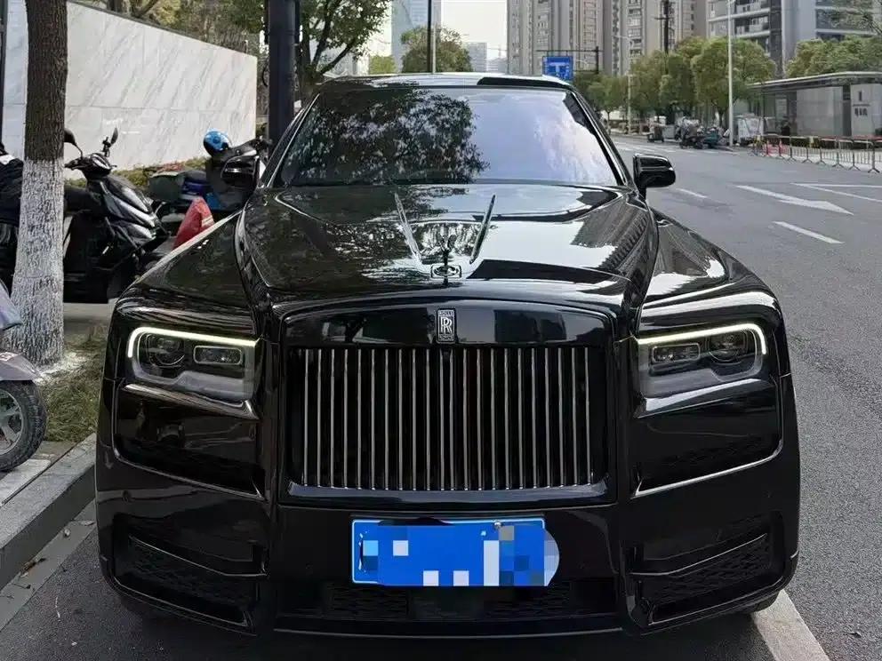 2018 Cullinan 5-seater — миниатюра 2