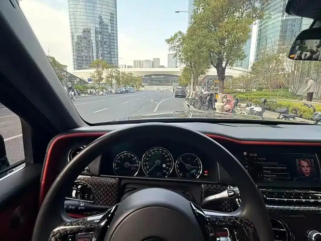 2018 Cullinan 5-seater — миниатюра 8