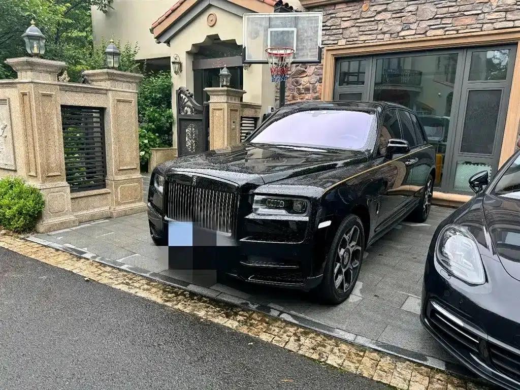 2024 Cullinan Black Badge — миниатюра 1