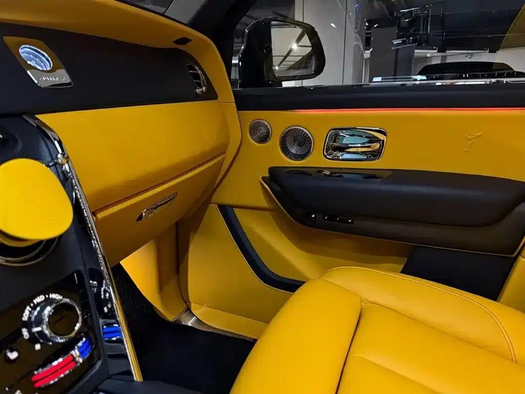 2024 Cullinan, four-seater version — миниатюра 12