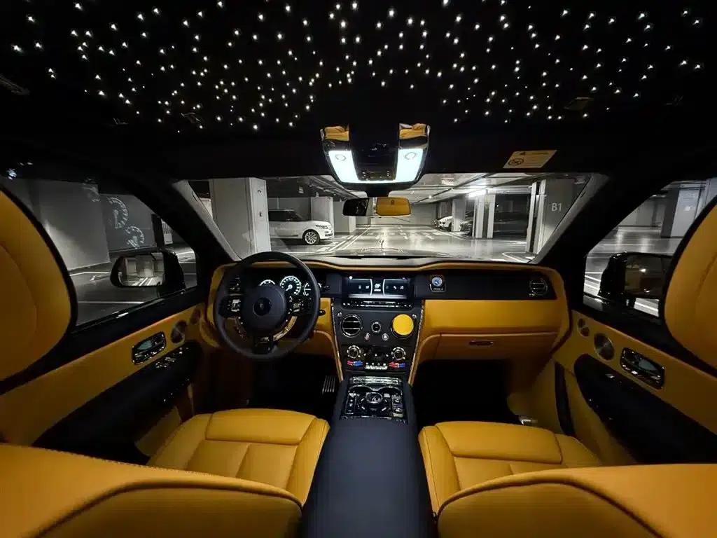 2024 Cullinan, four-seater version — миниатюра 15