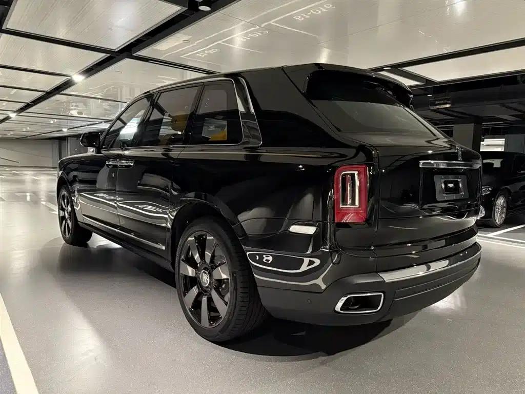 2024 Cullinan, four-seater version — миниатюра 4