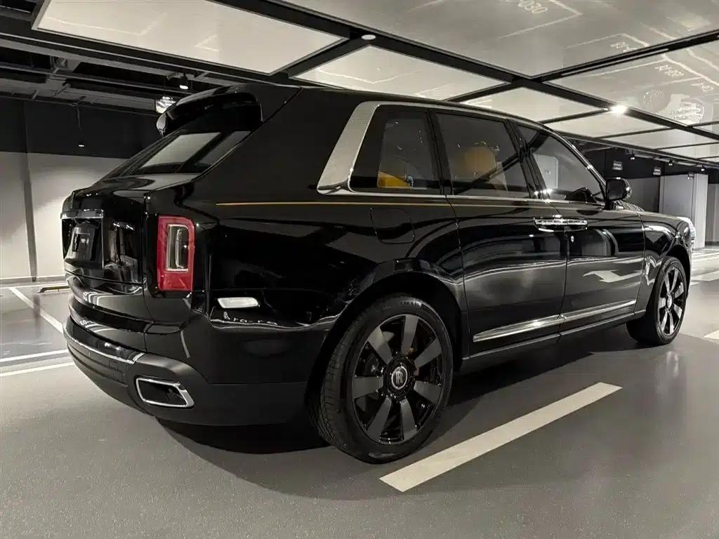 2024 Cullinan, four-seater version — миниатюра 5