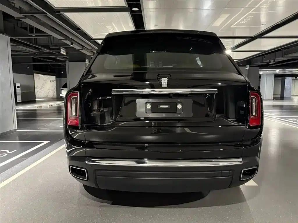 2024 Cullinan, four-seater version — миниатюра 6