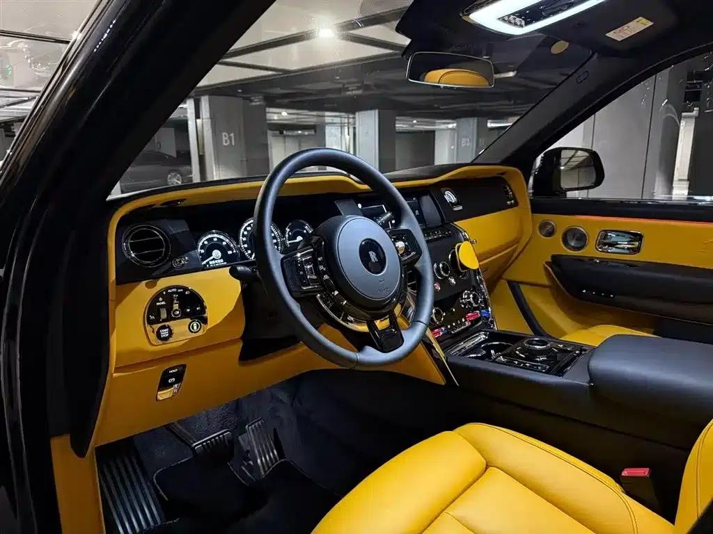 2024 Cullinan, four-seater version — миниатюра 8