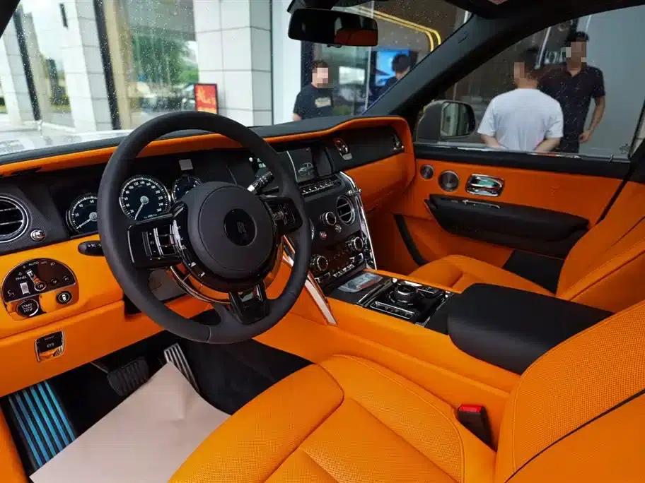 2024 Cullinan, four-seater version — миниатюра 13