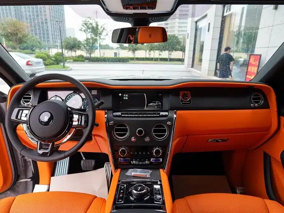 2024 Cullinan, four-seater version — миниатюра 14
