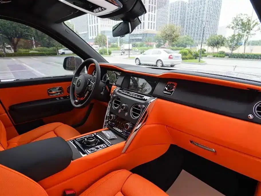 2024 Cullinan, four-seater version — миниатюра 15
