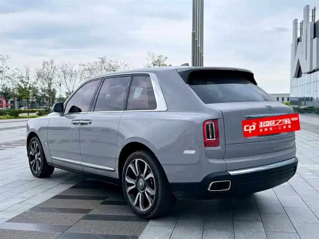 2024 Cullinan, four-seater version — миниатюра 4