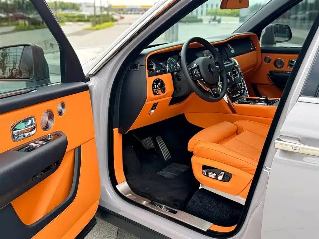 2024 Cullinan, four-seater version — миниатюра 5