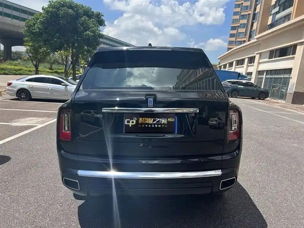 2024 Cullinan, four-seater version — миниатюра 4