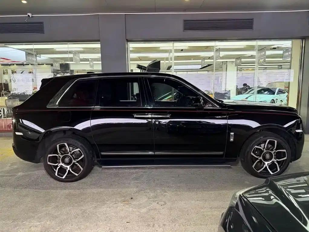 2024 Cullinan, four-seater version — миниатюра 5