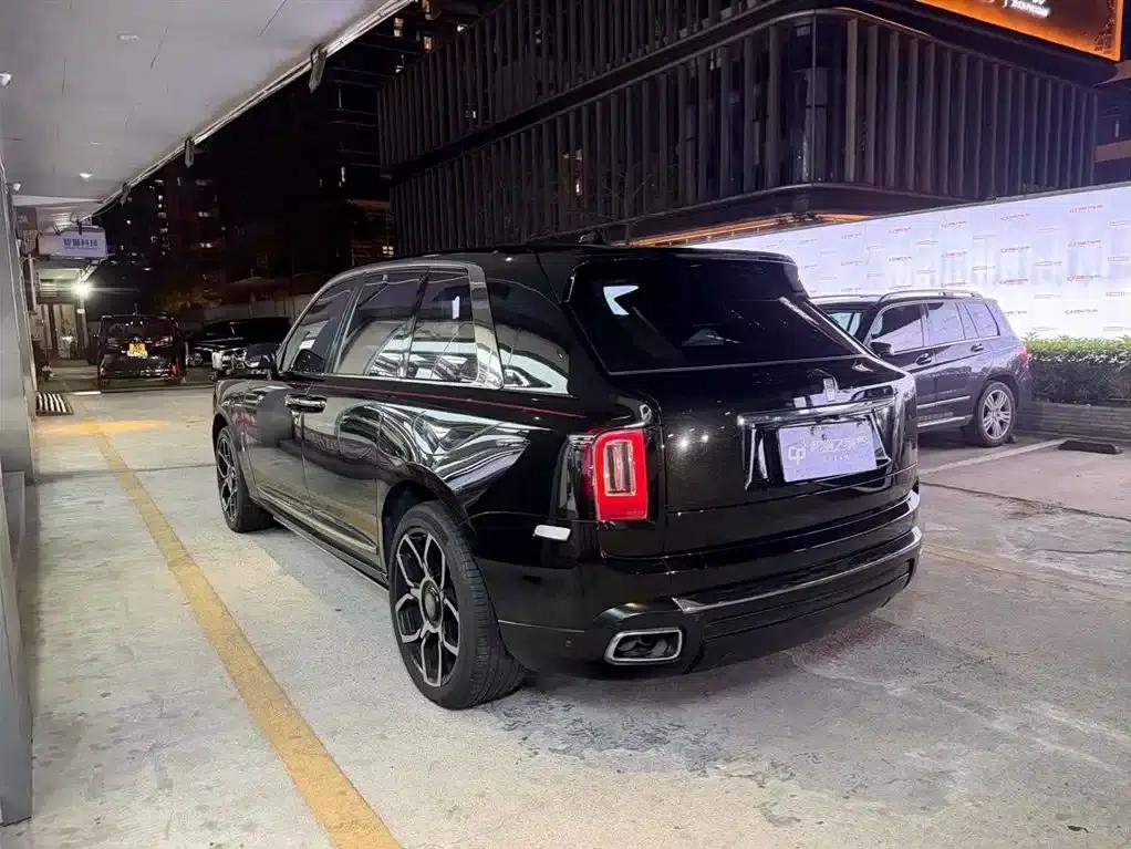 2024 Cullinan, four-seater version — миниатюра 10