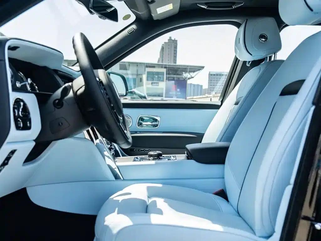 2024 Cullinan, four-seater version — миниатюра 6