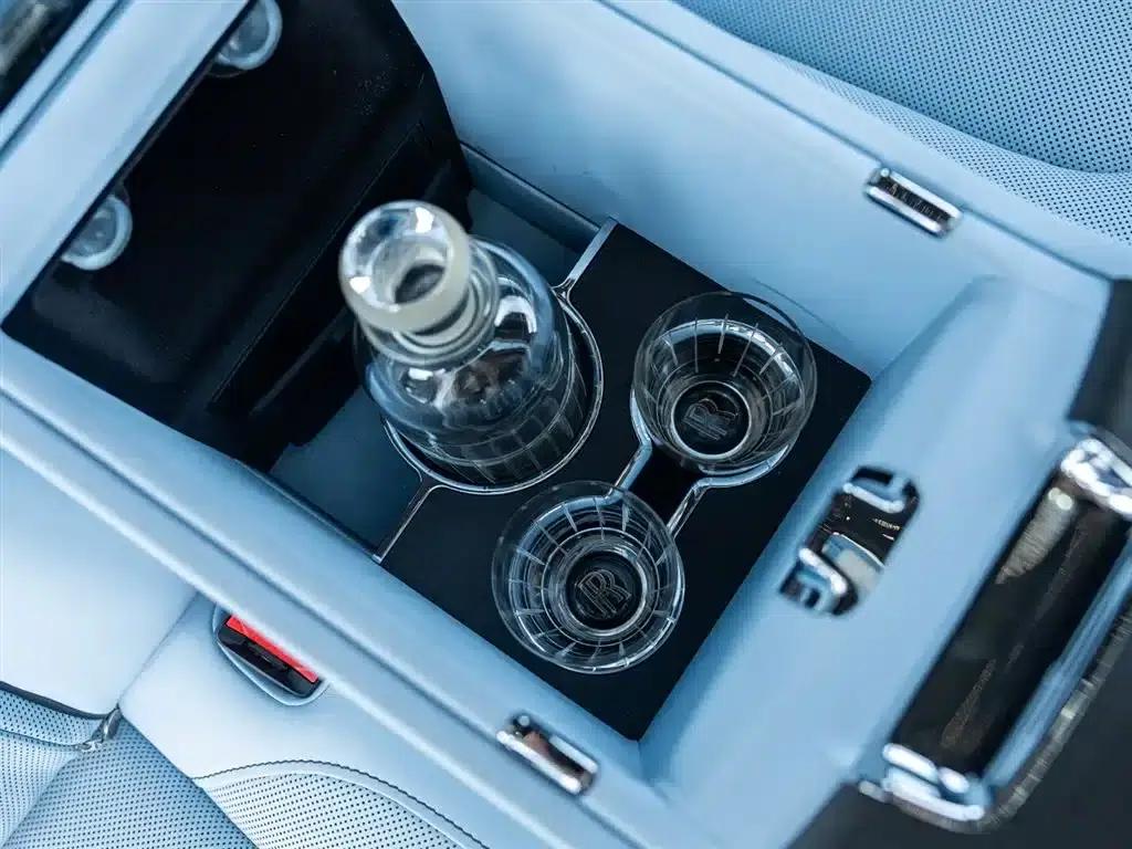 2024 Cullinan, four-seater version — миниатюра 9