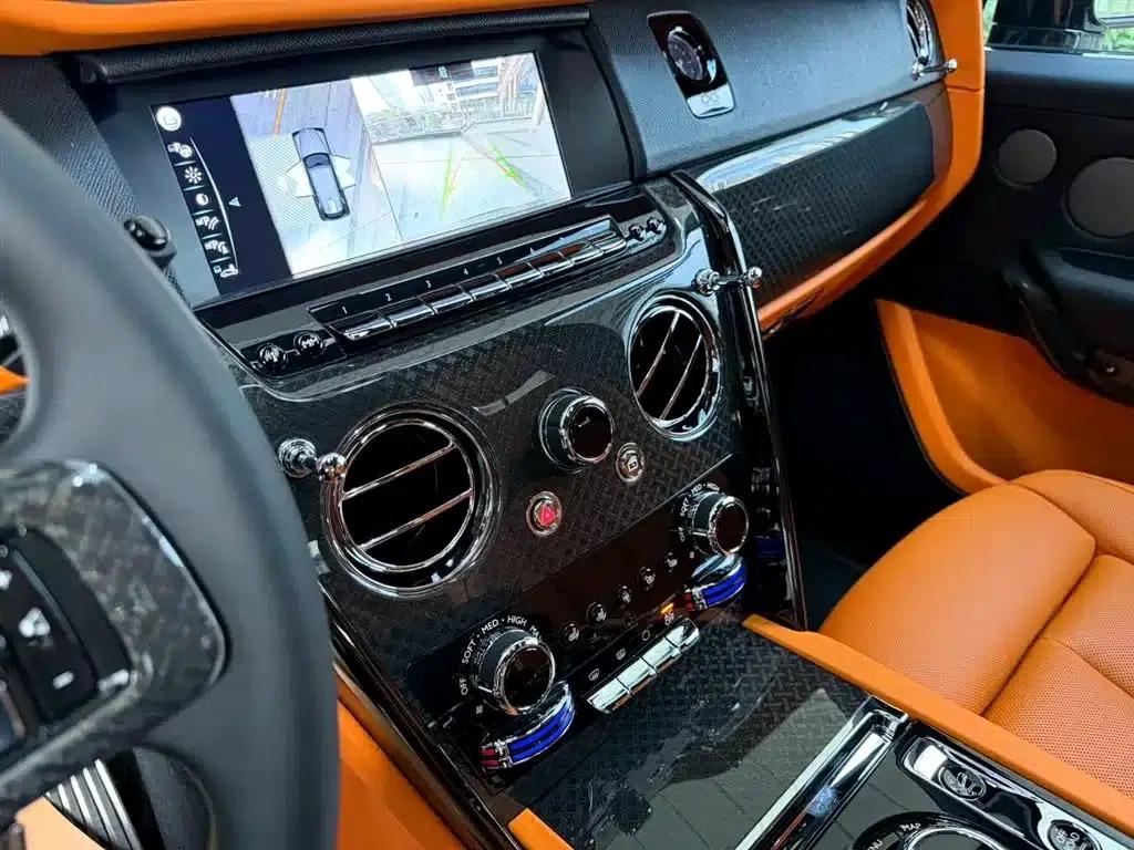 2024 Cullinan Black Badge — миниатюра 16