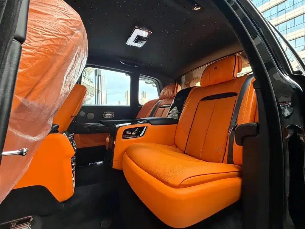 2024 Cullinan Black Badge — миниатюра 19