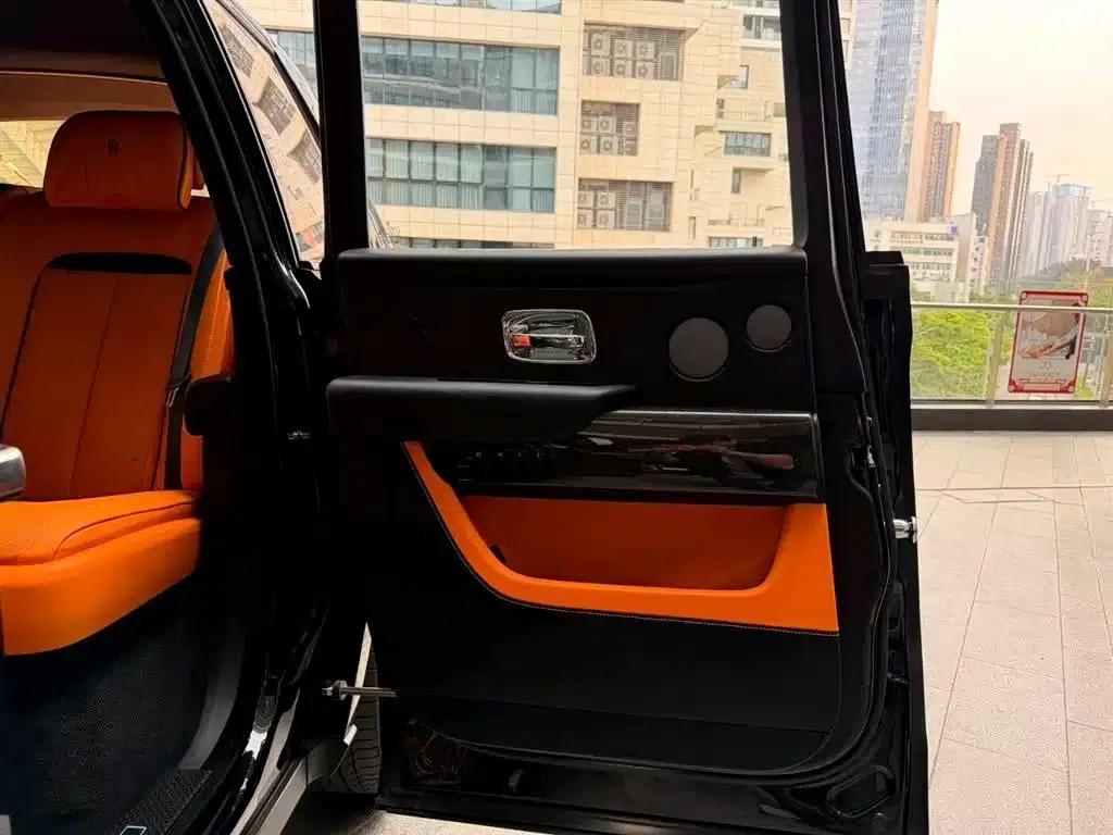 2024 Cullinan Black Badge — миниатюра 21