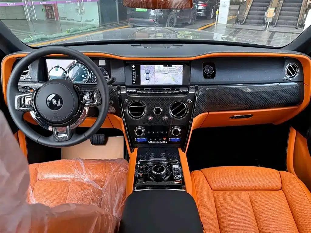 2024 Cullinan Black Badge — миниатюра 22