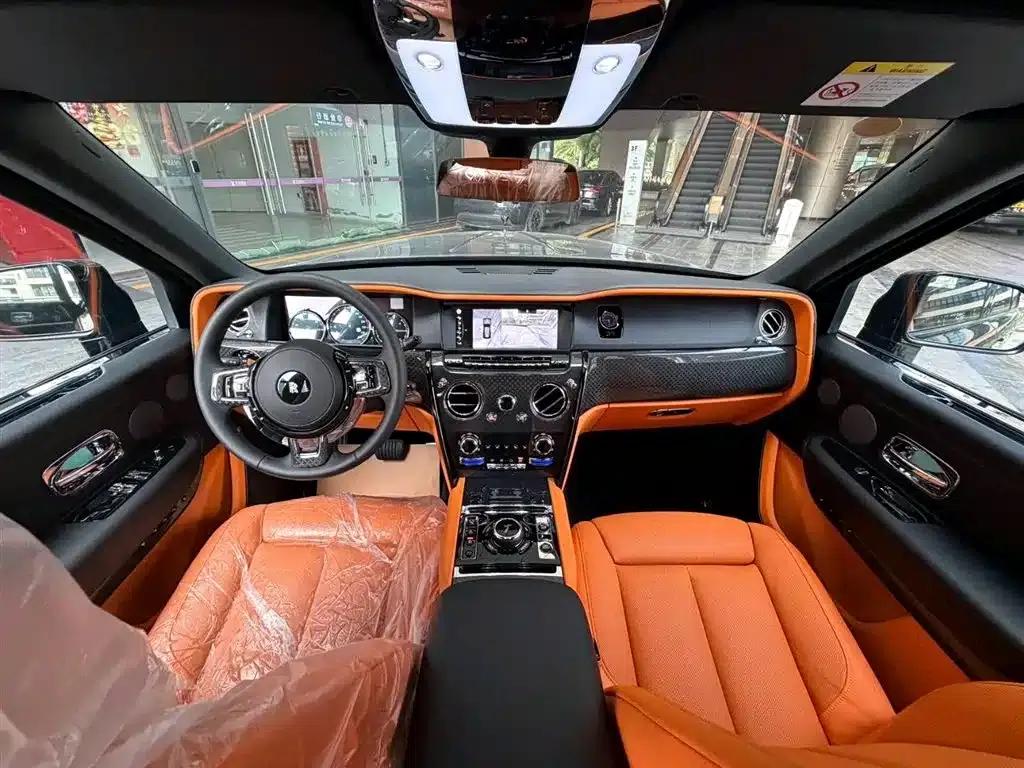2024 Cullinan Black Badge — миниатюра 23