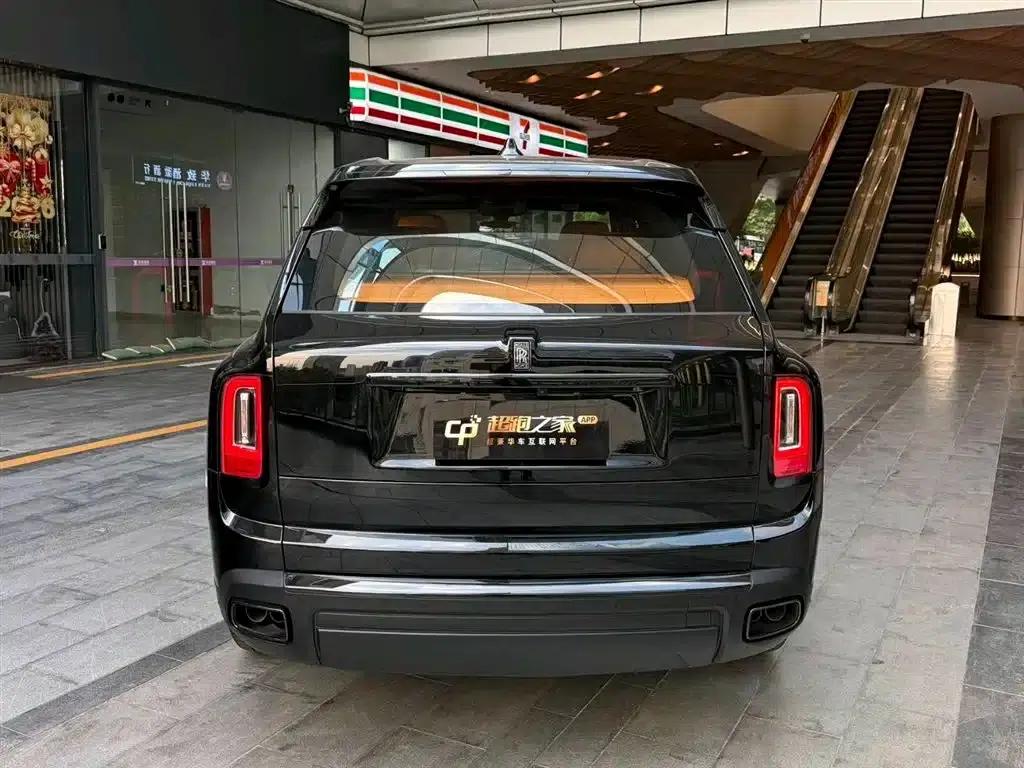 2024 Cullinan Black Badge — миниатюра 6
