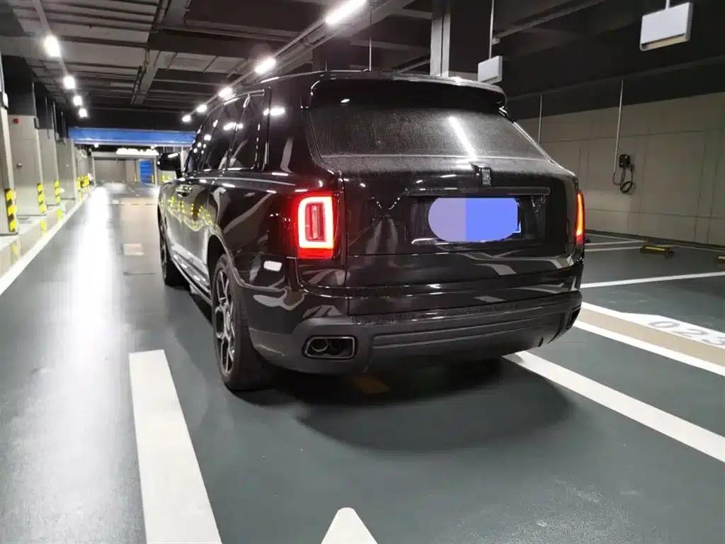 2024 Cullinan Black Badge — миниатюра 5