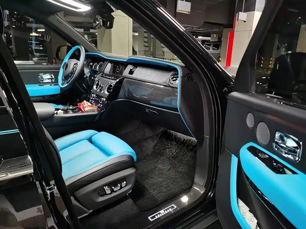 2024 Cullinan Black Badge — миниатюра 10