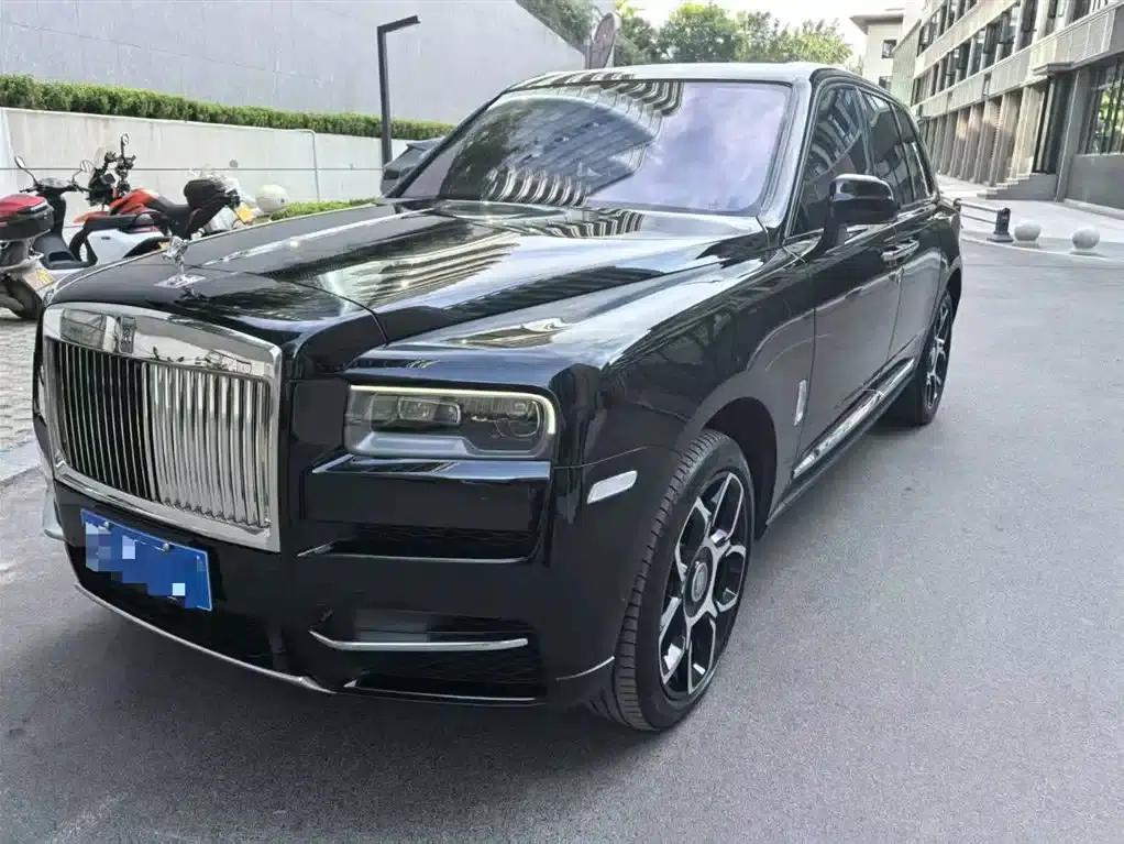 2024 Cullinan, four-seater version — миниатюра 1