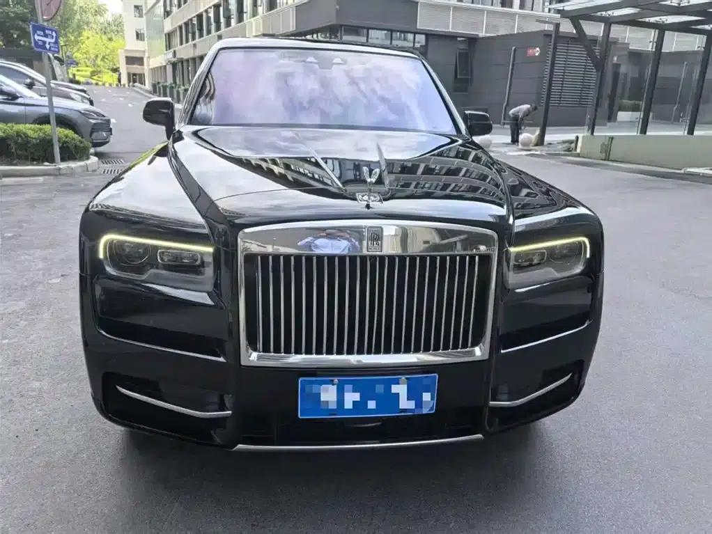 2024 Cullinan, four-seater version — миниатюра 3