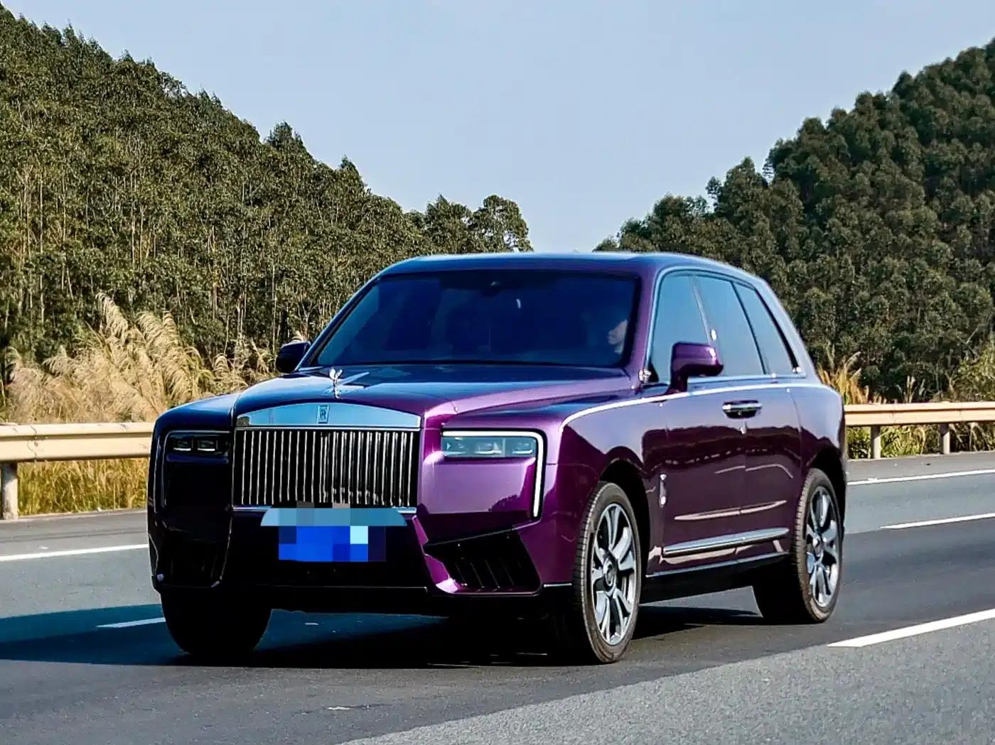 2024 Cullinan, four-seater version — миниатюра 1