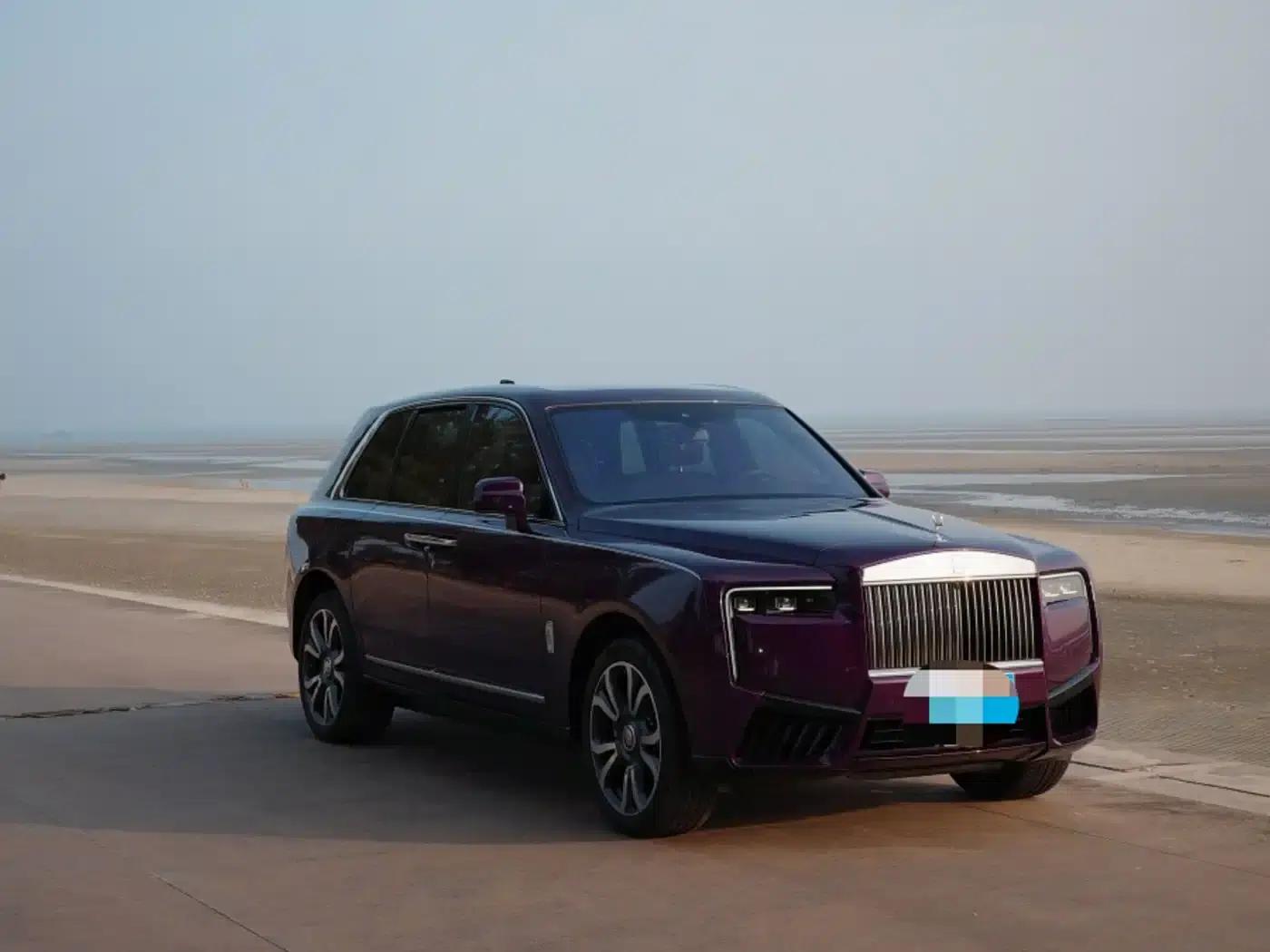 2024 Cullinan, four-seater version — миниатюра 7
