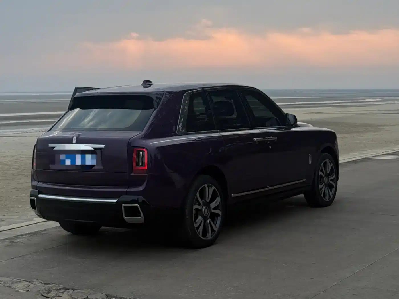 2024 Cullinan, four-seater version — миниатюра 9
