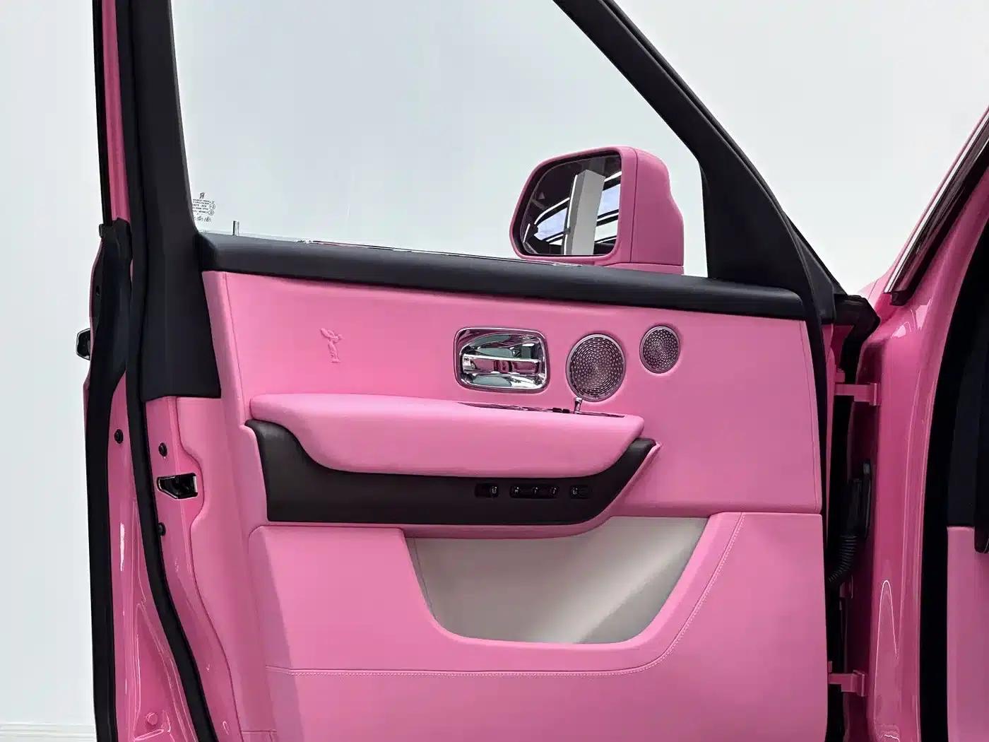 2022 Cullinan 6.7T Four-Seat Version — миниатюра 12