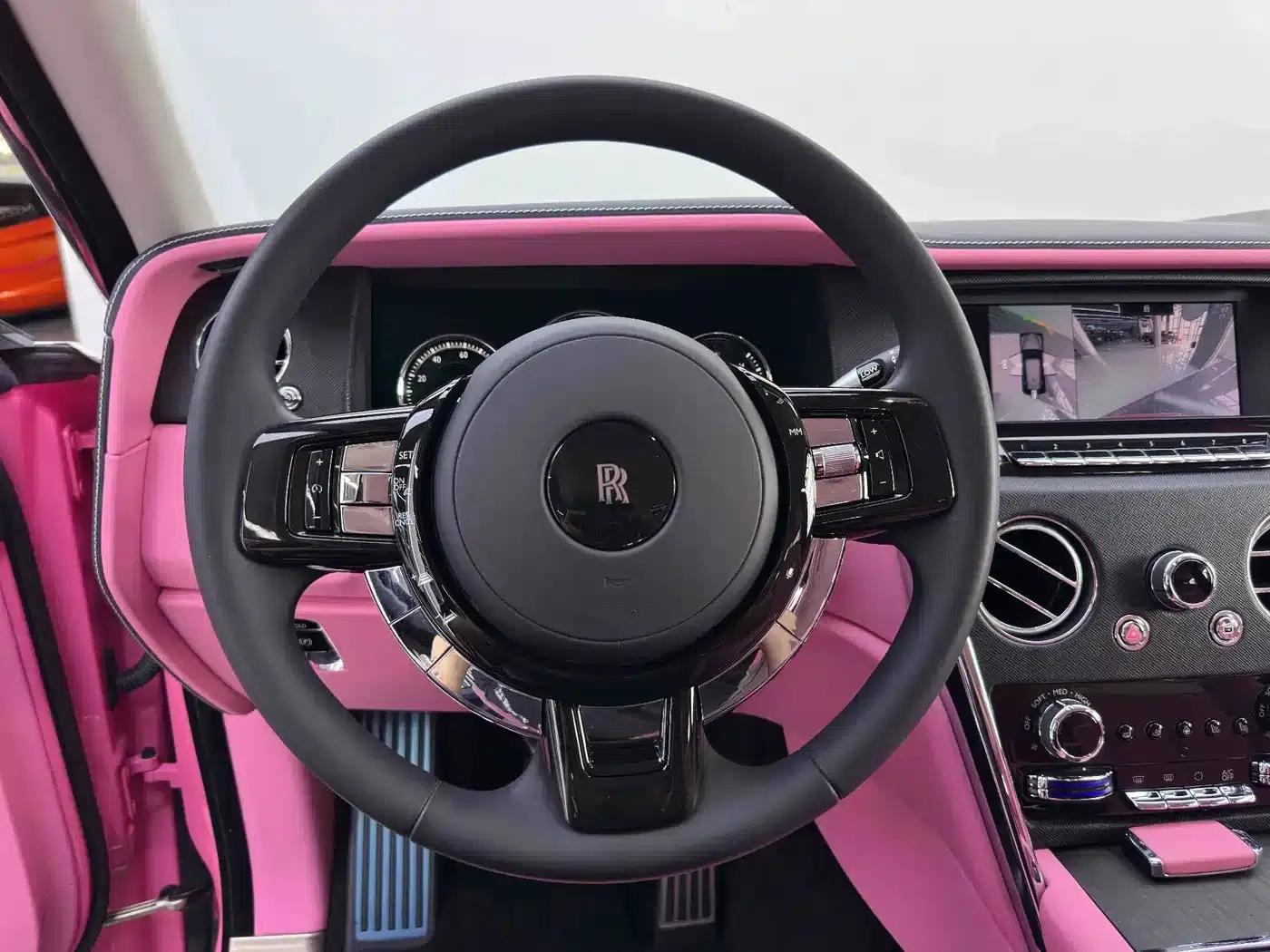 2022 Cullinan 6.7T Four-Seat Version — миниатюра 19