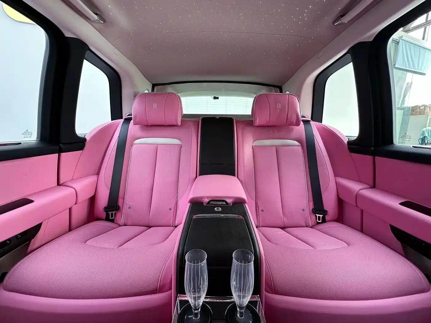 2022 Cullinan 6.7T Four-Seat Version — миниатюра 29