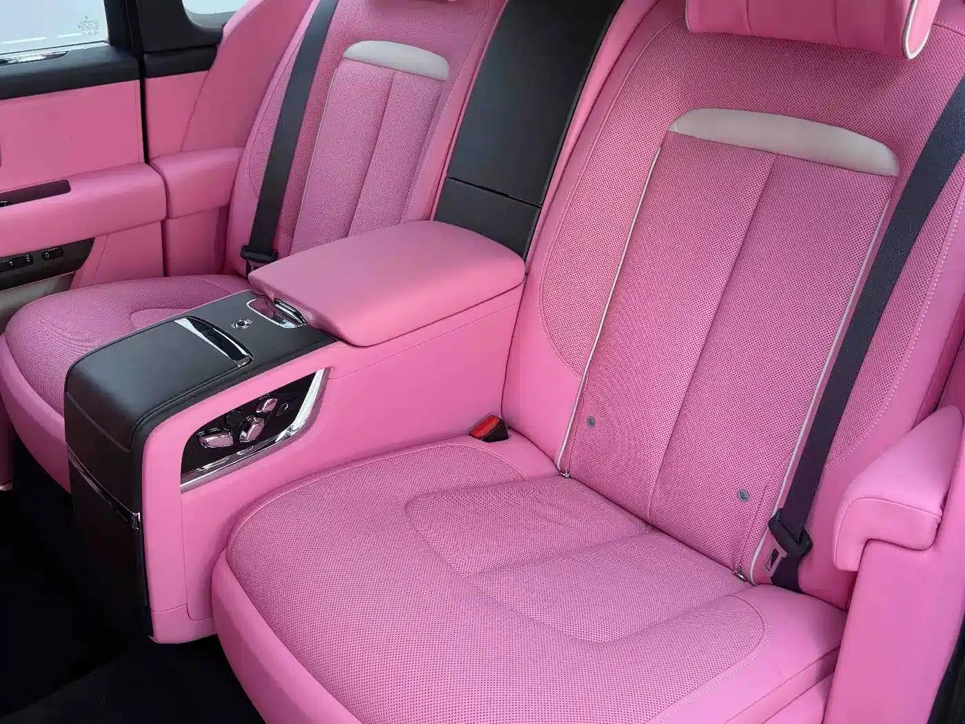 2022 Cullinan 6.7T Four-Seat Version — миниатюра 31