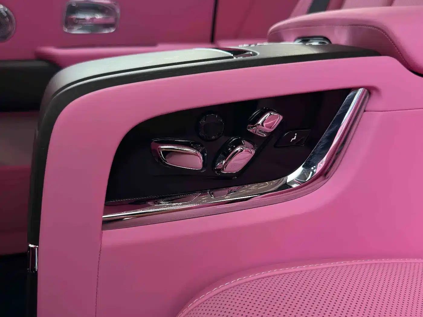 2022 Cullinan 6.7T Four-Seat Version — миниатюра 35