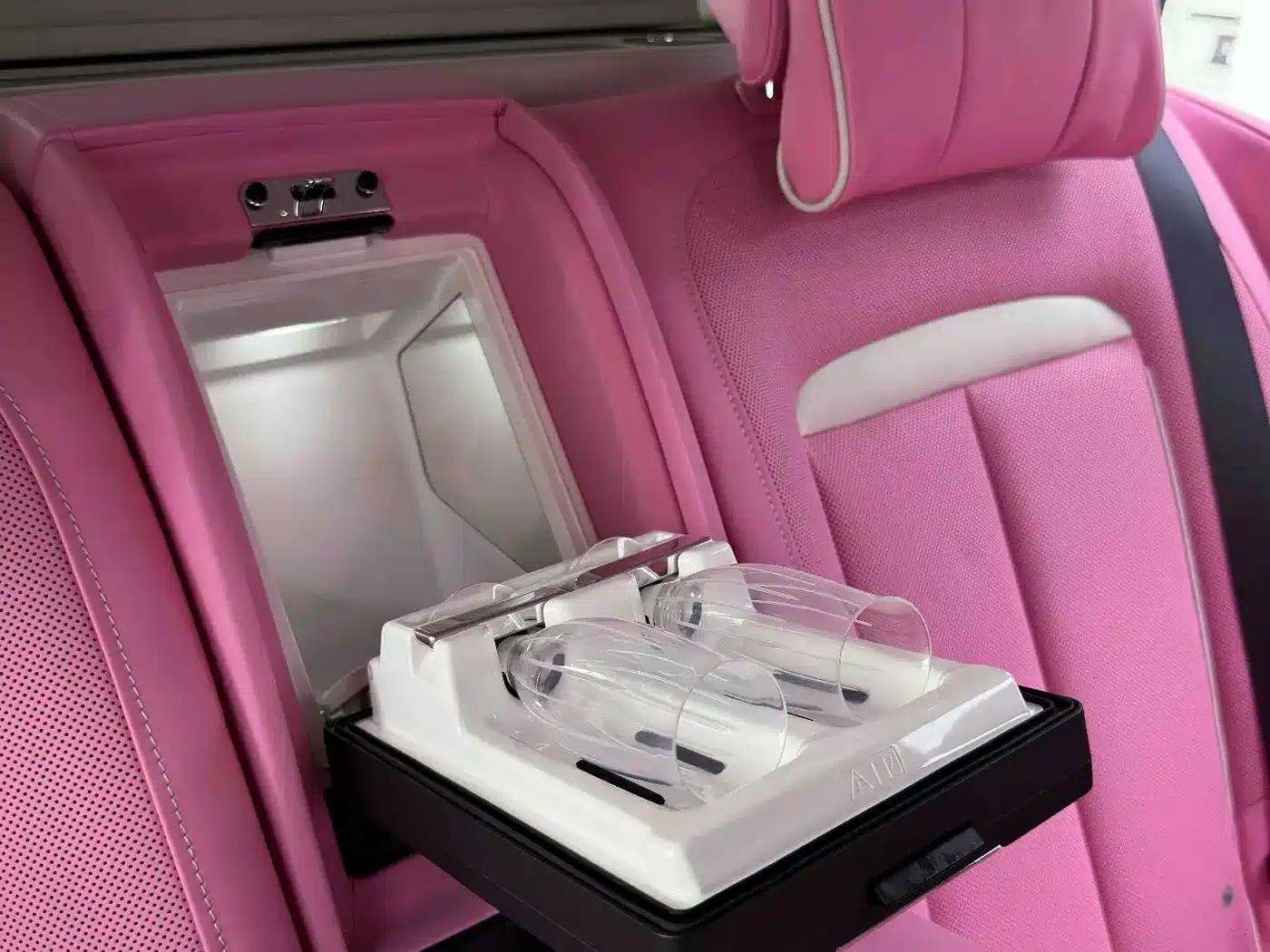 2022 Cullinan 6.7T Four-Seat Version — миниатюра 37
