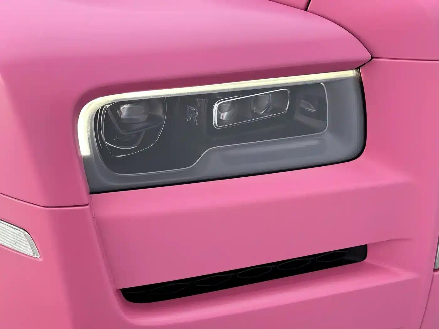 2022 Cullinan 6.7T Four-Seat Version — миниатюра 10