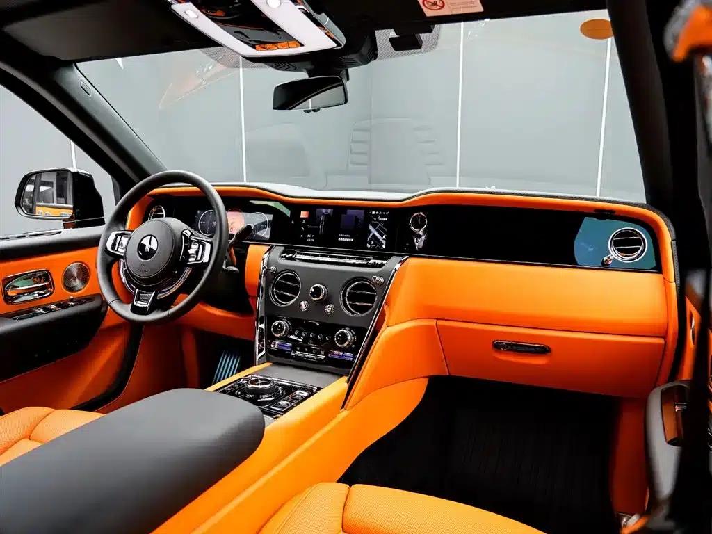 2024 Cullinan, four-seater version — миниатюра 22