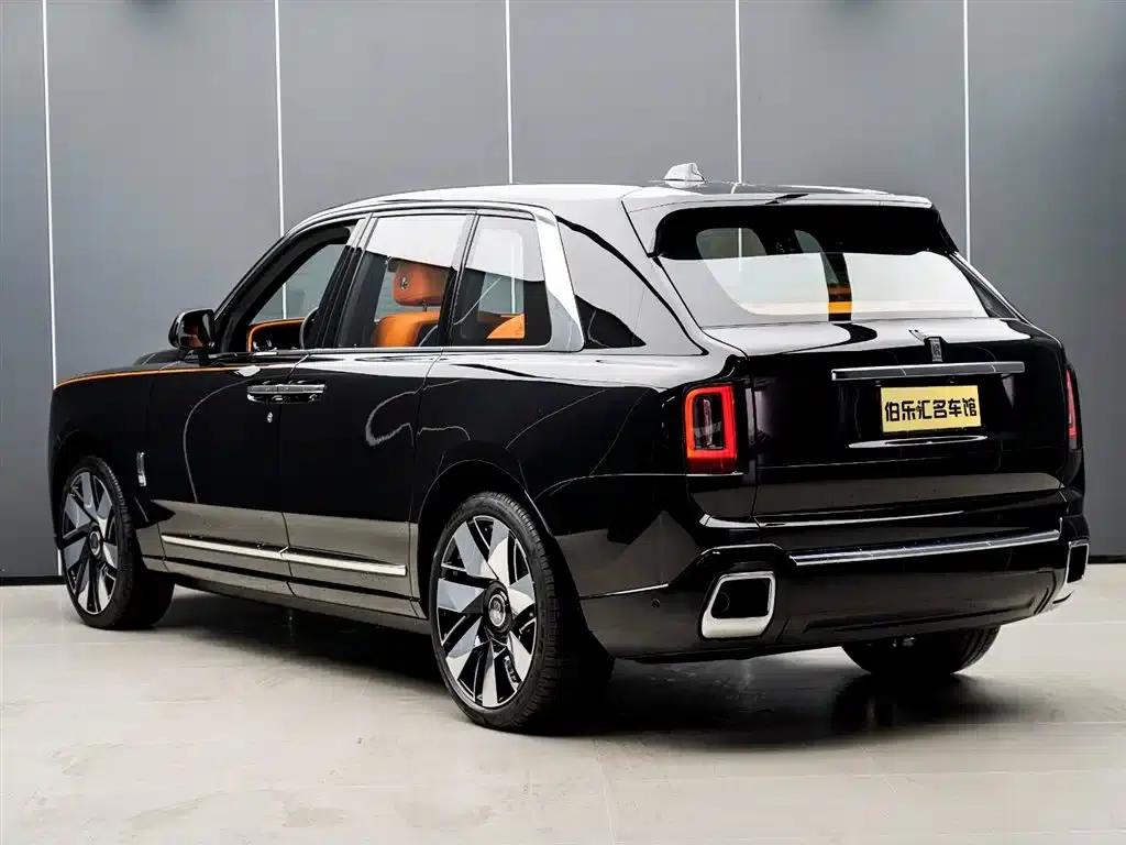 2024 Cullinan, four-seater version — миниатюра 5