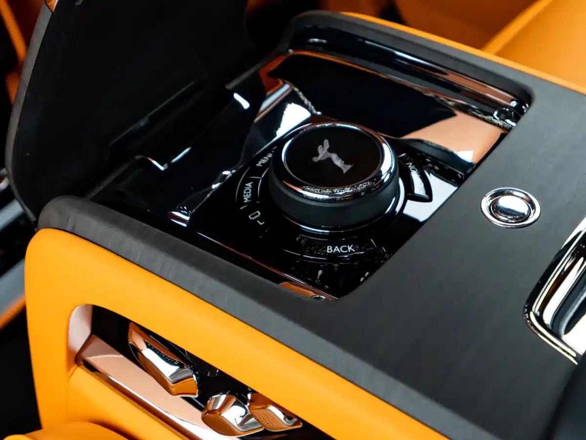 2024 Cullinan, four-seater version — миниатюра 11