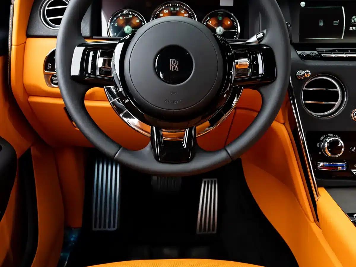 2024 Cullinan, four-seater version — миниатюра 8