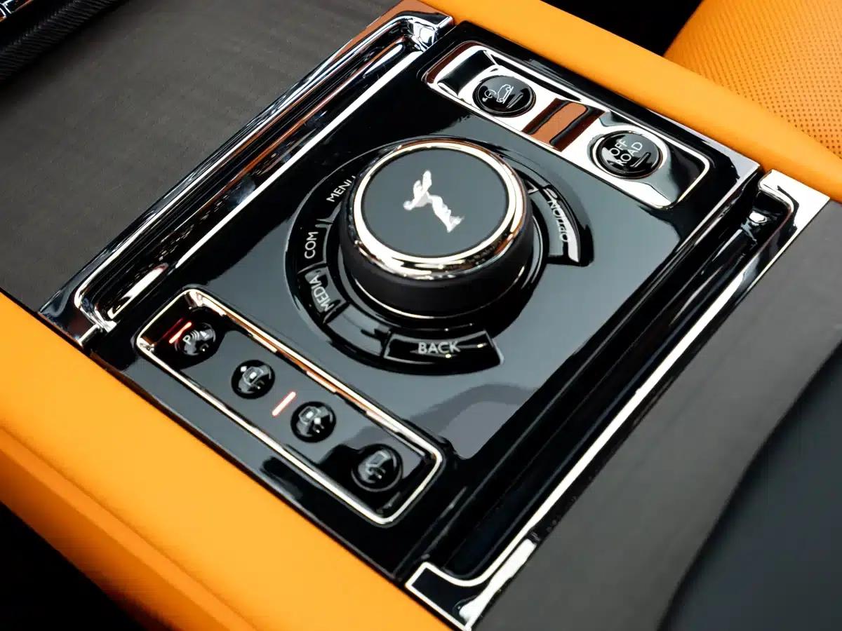 2024 Cullinan, four-seater version — миниатюра 9