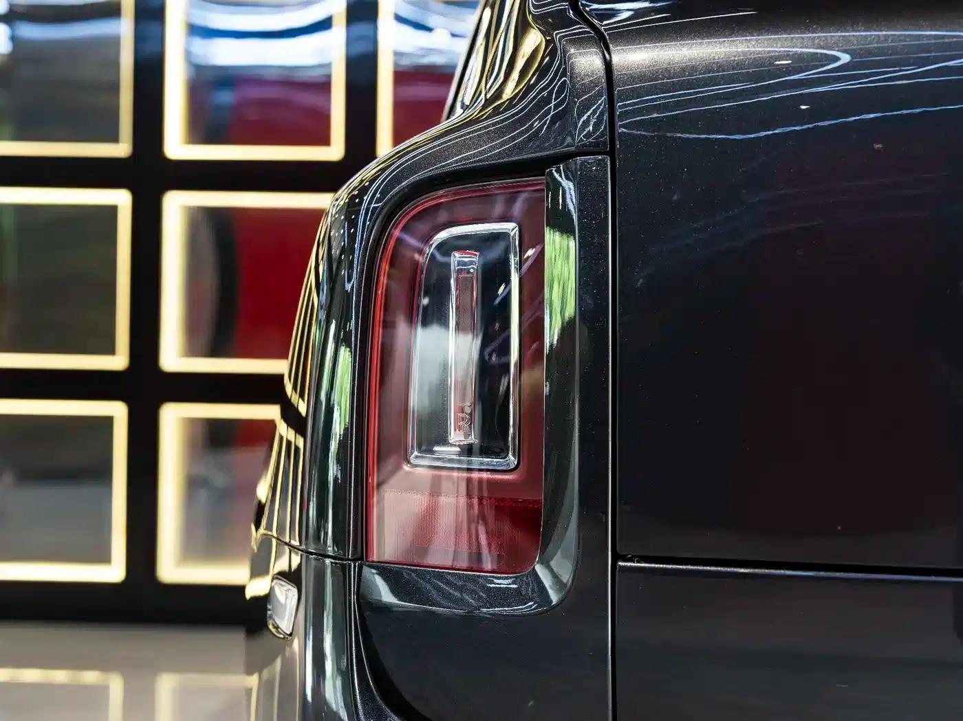 2018 Cullinan, four-seater version — миниатюра 12