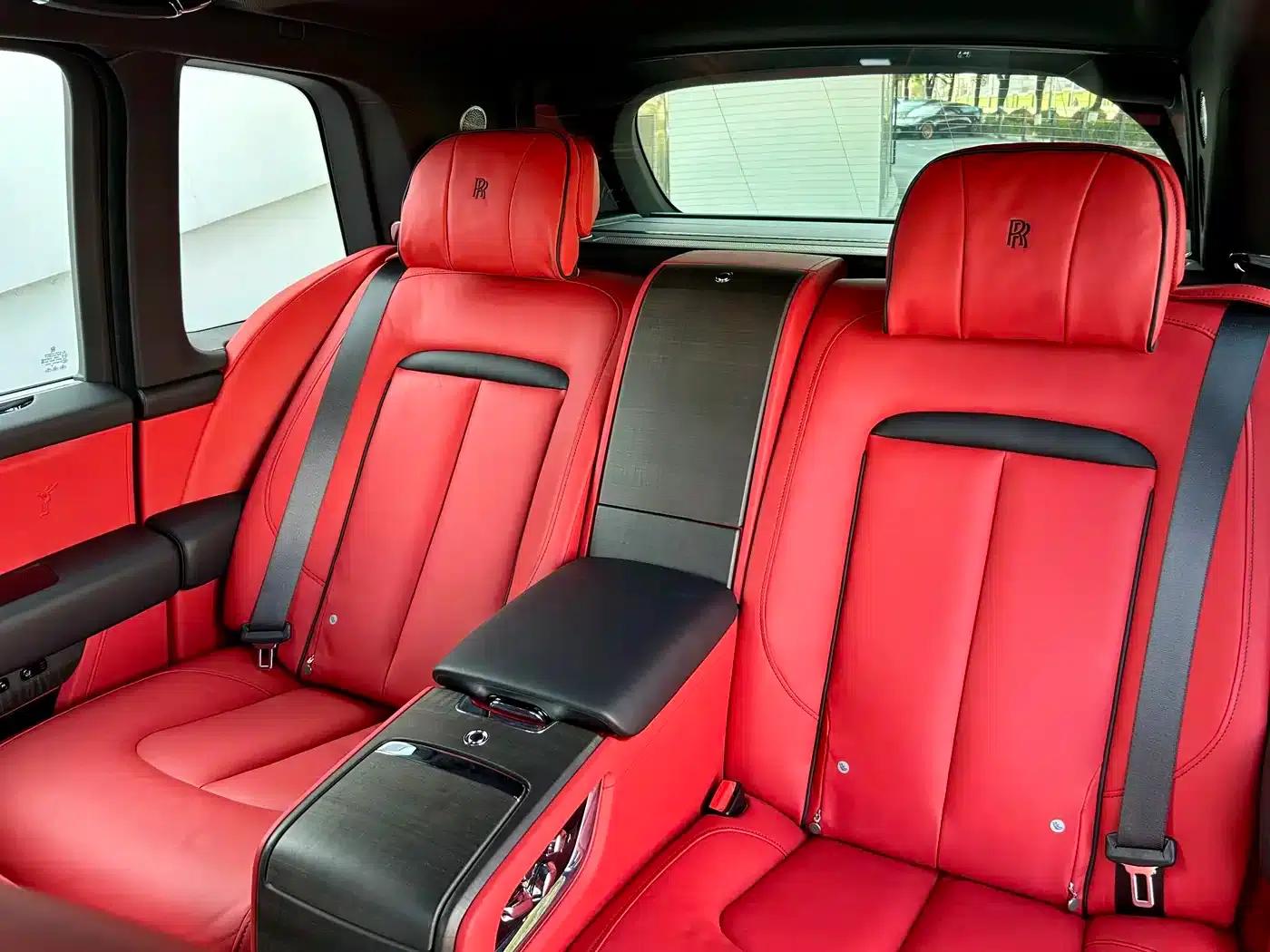2018 Cullinan, four-seater version — миниатюра 4